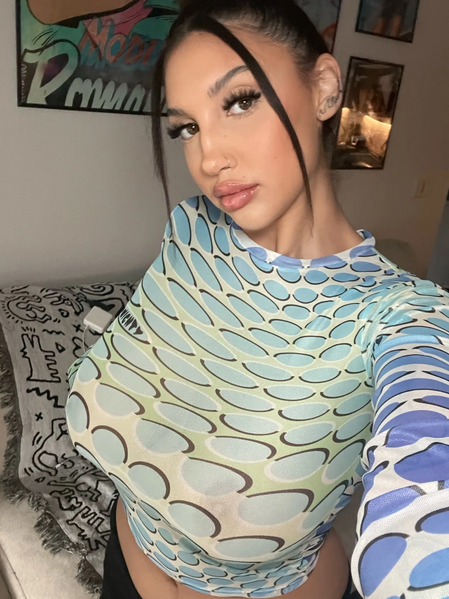 Lora - Escort Gillingham